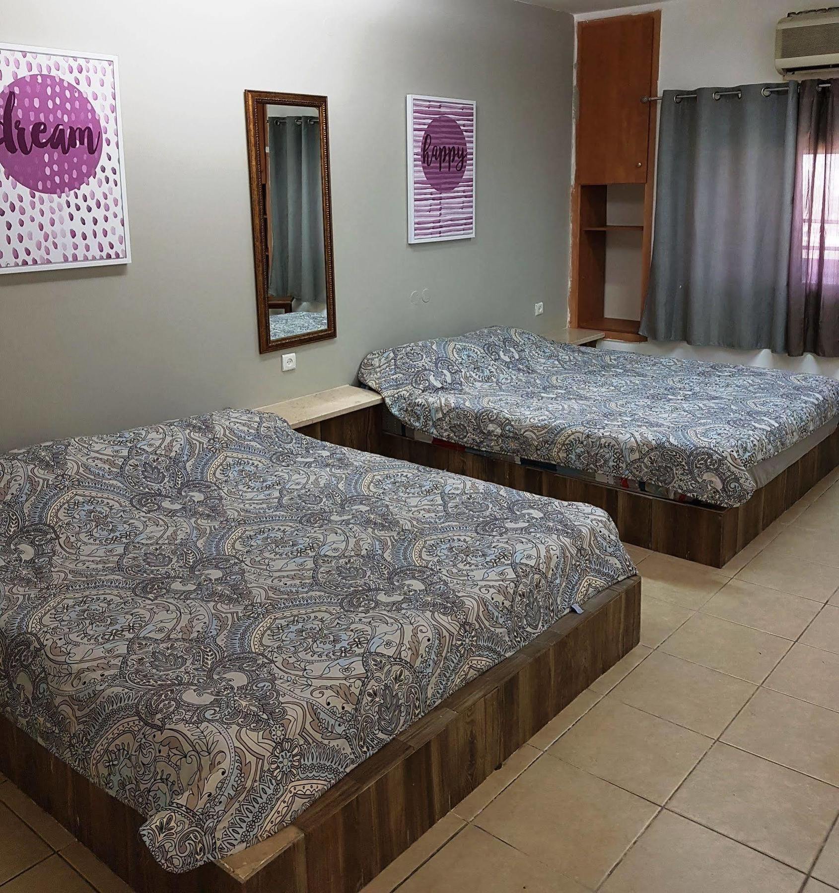 Little Prince Hostel-5 Min Walk To The Beach เอลัต ภายนอก รูปภาพ
