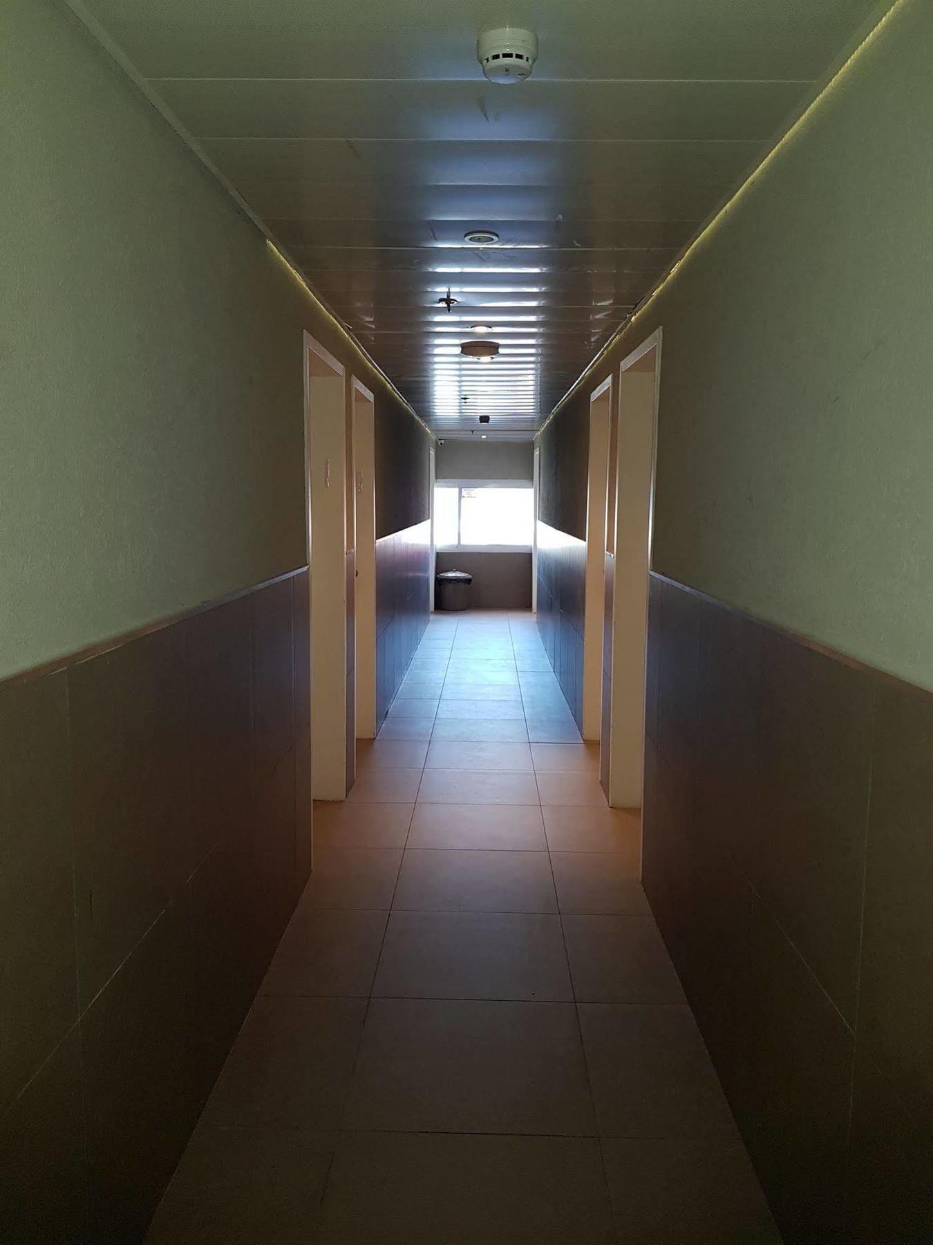 Little Prince Hostel-5 Min Walk To The Beach เอลัต ภายนอก รูปภาพ